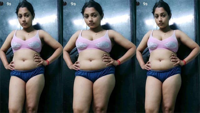 Cheater Tamil Wife Showing & Fucking Video Free