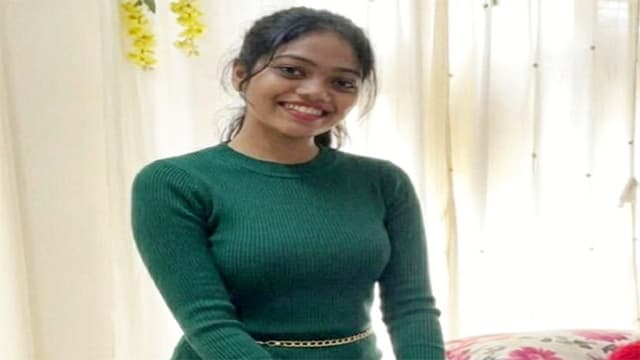 Horny GF Desi – Nude Blowjob Strip MMS
