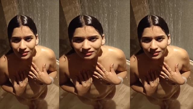 Desi GF Sucking Dick Bathing Video Watch