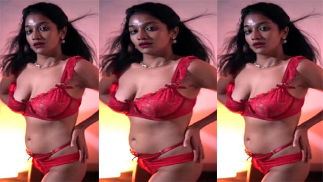 Lavanya Manickam Hot Bikini Tease Big Boobs Viral